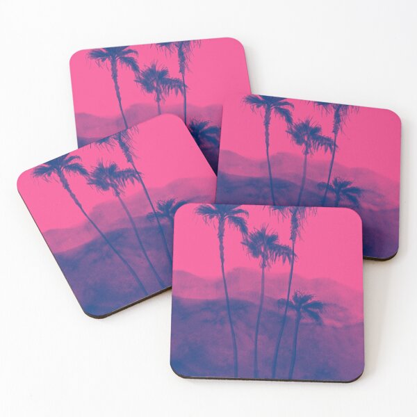 Artikelvorschau, Palmen in Fuchsia | Kunstdruck entworfen und verkauft von Covo Studio.