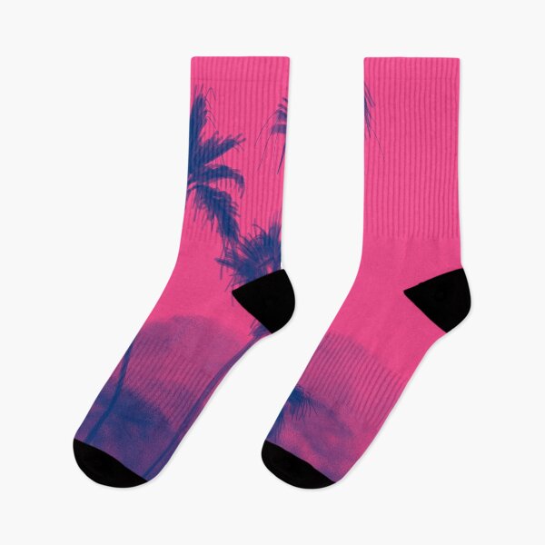 Artikelvorschau, Palmen in Fuchsia | Kunstdruck entworfen und verkauft von Covo Studio.