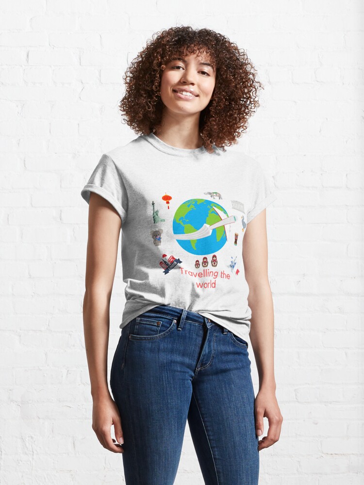Aperçu 4 sur 7. T-shirt classique avec l'œuvre Travelling the World T Shirt créée et vendue par HerLyfestyle.