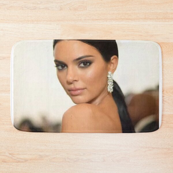 Artikelvorschau, Der jüngste Kardashianer / Jenner - Kendall Jenner entworfen und verkauft von Mycxh.