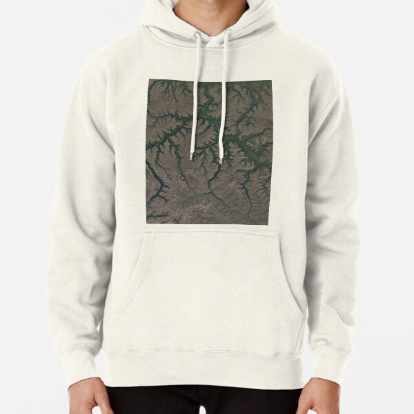 The Putorana Plateau is a high-lying plateau crossed by mountain ranges at the northwestern edge of the Central Siberian Plateau Pullover Hoodie