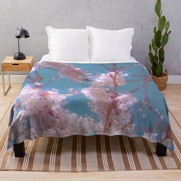 Artikelvorschau, Dreamy Blossoms entworfen und verkauft von LizaFerrario.