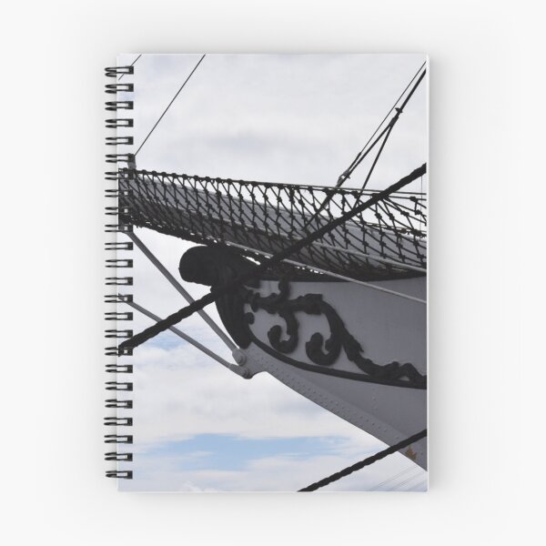 Aperçu de l'œuvre Naviguer sur le Gorch Fock créée et vendue par Periscope9.