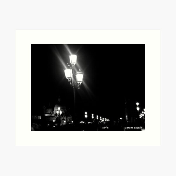 Aperçu de l'œuvre Lumière et obscurité créée et vendue par Garam Sajdak.