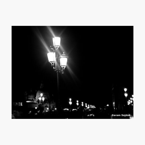 Aperçu de l'œuvre Lumière et obscurité créée et vendue par Garam Sajdak.