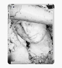 WIDOW iPad Case/Skin