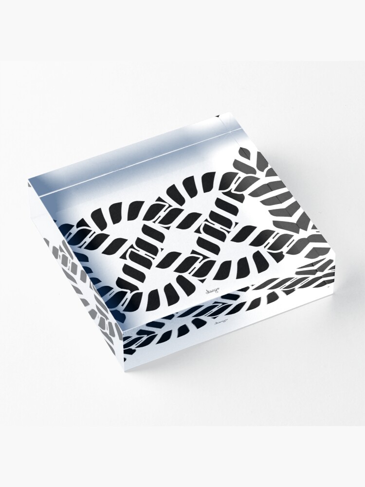 Alternate view of KNOT design Acrylic Block