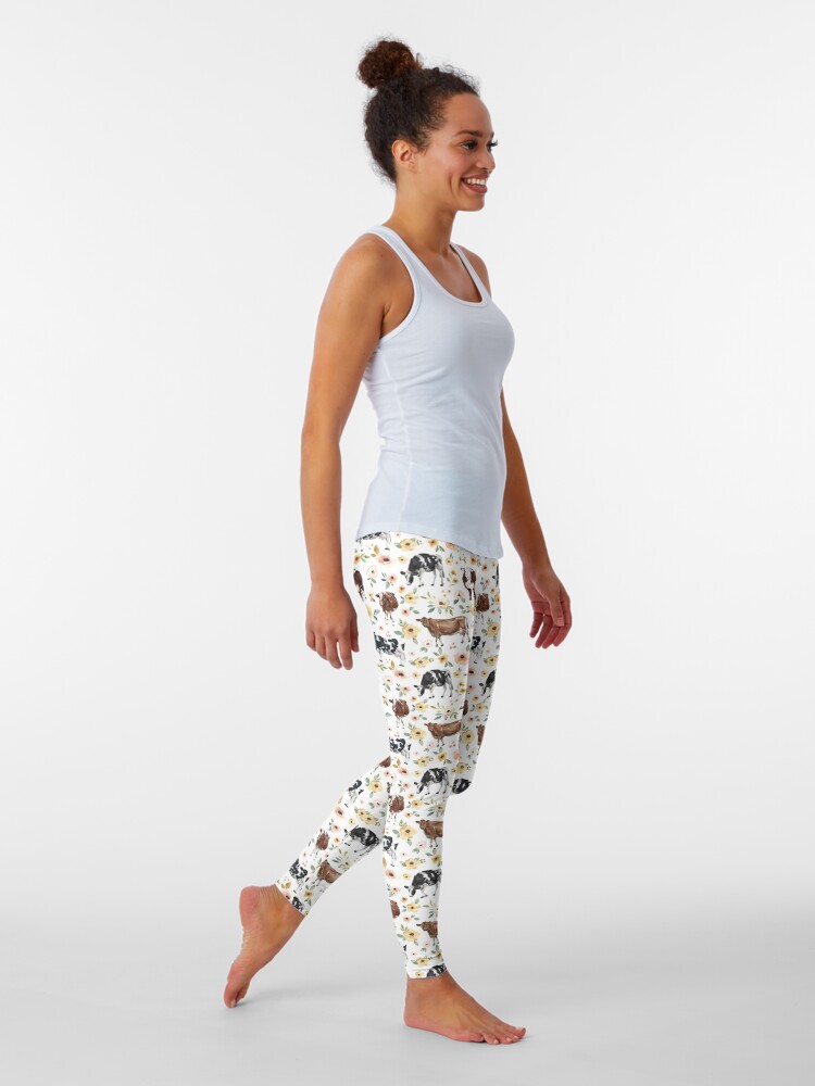 Imagen 2 de 5, Leggings con la obra Estampado floral de vaca, flores amarillas, floral rosa, vaquera, pintura de vaca, país, diseñada y vendida por cateandrainn.