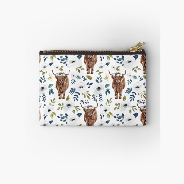Aperçu de l'œuvre Vache Highland, Floral, Couronne florale, peinture de vache, décor de ferme créée et vendue par cateandrainn.