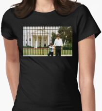 Weißes Haus Pablo Tailliertes T-Shirt für Frauen