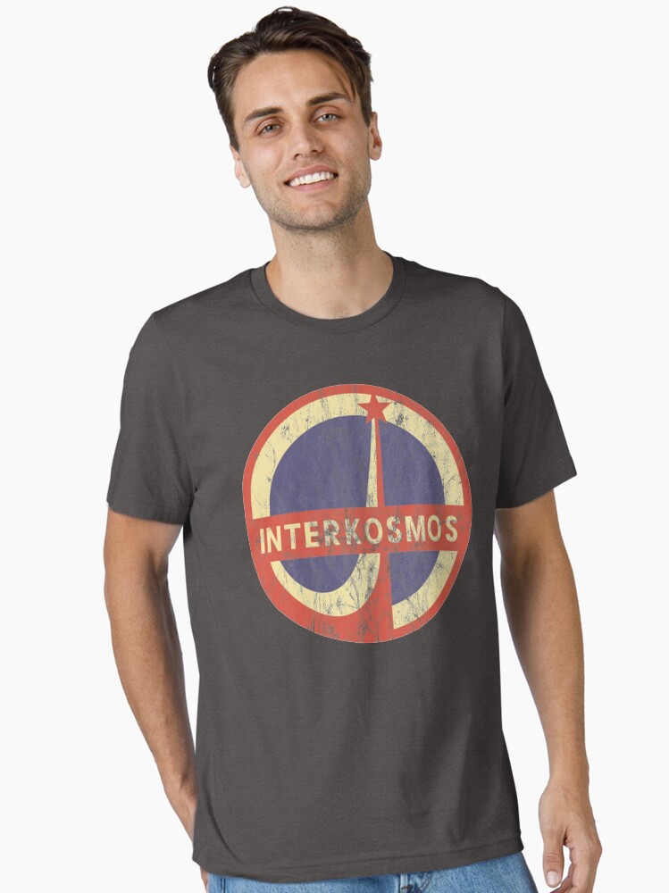 Thumbnail 1 von 7, Essential T-Shirt, Interkosmos Russian Space Program Logo designt und verkauft von unhingedheather.