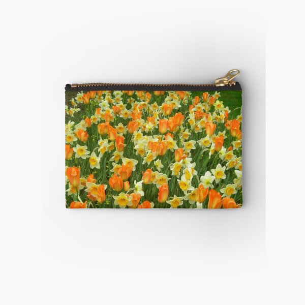 Aperçu de l'œuvre Tulipes avec une touche orange créée et vendue par LeonardoBotha.