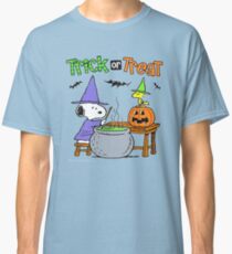 Snoopy Trick Or Treat Classic T-Shirt