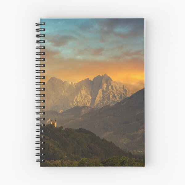 Artikelvorschau, Sonnenuntergang Bergblick entworfen und verkauft von Podmtp.
