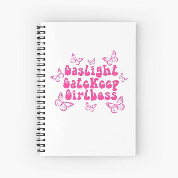 Vista previa del artículo con la obra «Chica jefa de la puerta de Gaslight <3», diseñado y vendido por Alysha Newton.