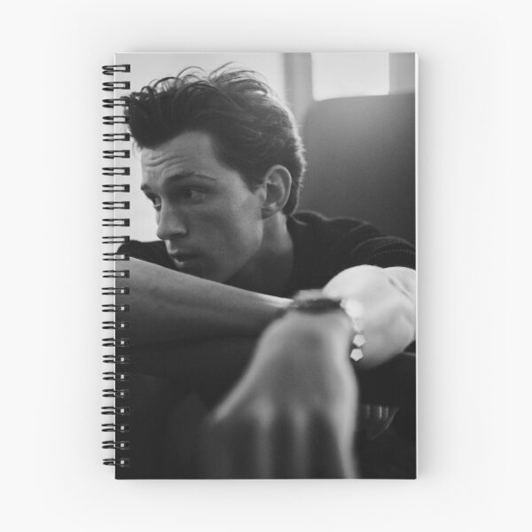 Artikelvorschau, Tom Holland Esquire entworfen und verkauft von Kaylee Kavanagh.