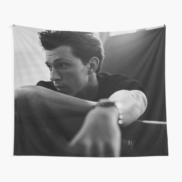 Tom Holland Esquire Tentures