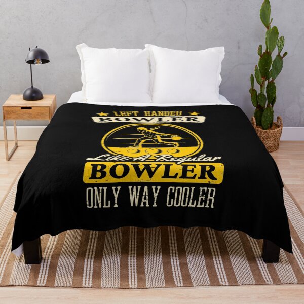Artikelvorschau, Left Handed Bowler wie ein reguläres Bowler Only Way Cooler Top Bowling Alley Pins Streik Sports Rolle Streik Werfen Bowl entworfen und verkauft von shirti.