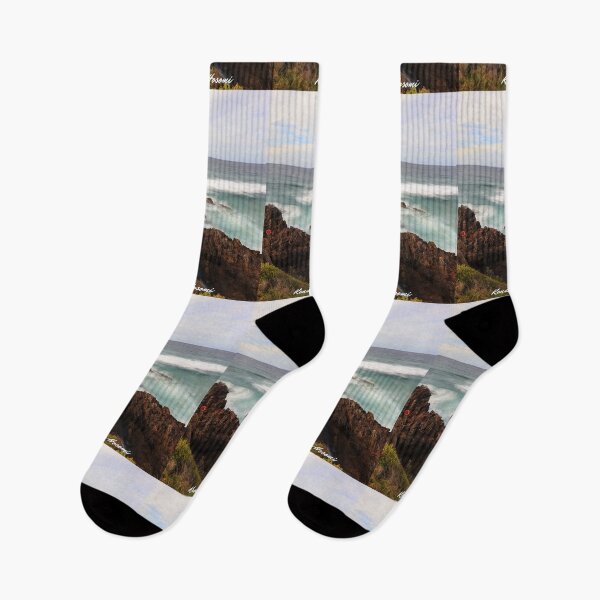 Item preview, Clashing waves to the cliff designed and sold by Kenzo Hosomi.