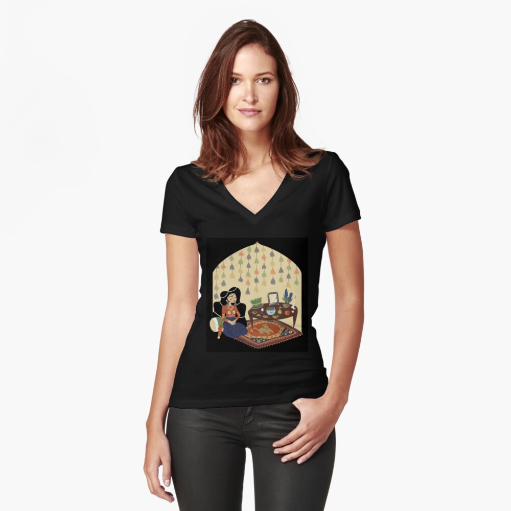 Aperçu de l'œuvre T-shirt moulant col V créée et vendue par mintcult.