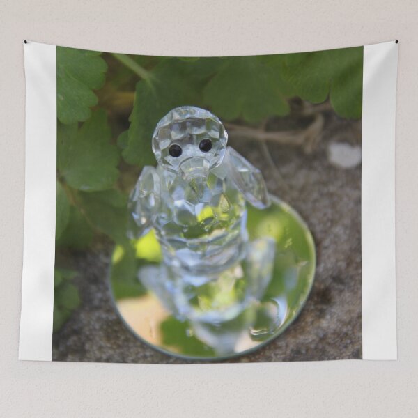Aperçu de l'œuvre Pingouin en cristal verre à facettes et miroir créée et vendue par EstelleRossetti.