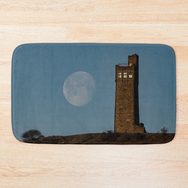 Artikelvorschau, Victoria Tower Moonset Yorkshire entworfen und verkauft von Charlotte  Graham.