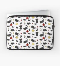 Ladybug and the cat Laptop Sleeve