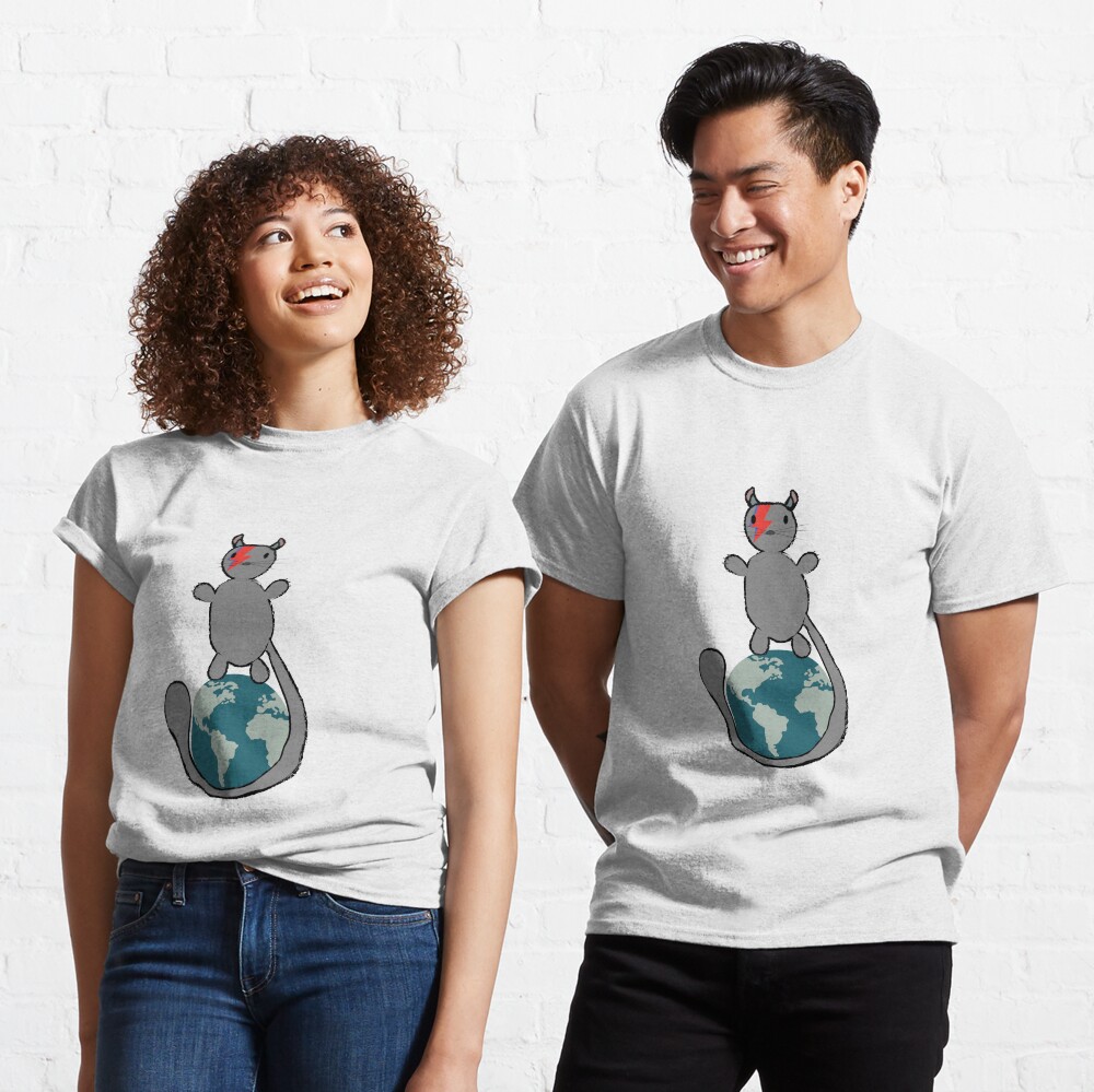 Globe Straddling Bowie Chinchilla Classic T-Shirt