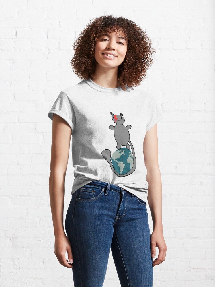 Alternate view of Globe Straddling Bowie Chinchilla Classic T-Shirt