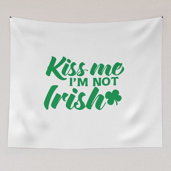 Aperçu de l'œuvre Drôle saint patrick embrasse-moi je ne suis pas irlandais créée et vendue par TheFlipRepublic.