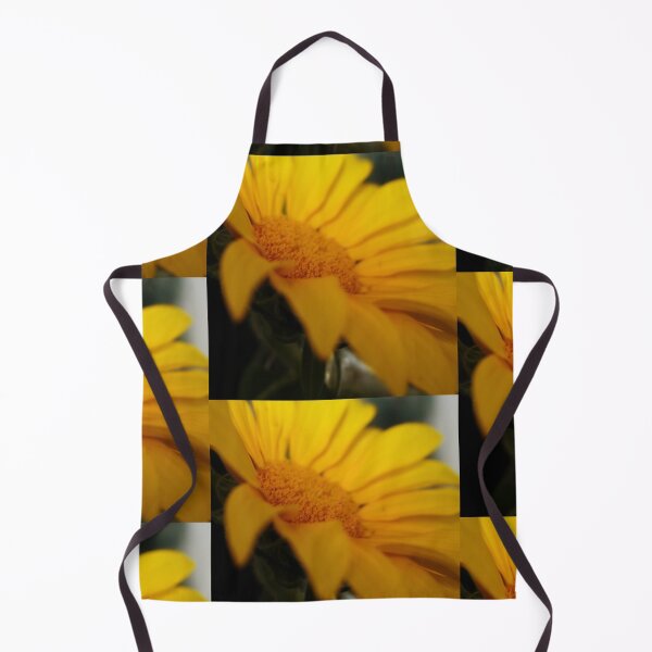 Artikelvorschau, Leuchtend gelbe Blume entworfen und verkauft von Lee's Place.