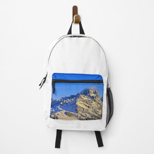 Aperçu de l'œuvre Haut de neige d'hiver de montagne créée et vendue par Podmtp.