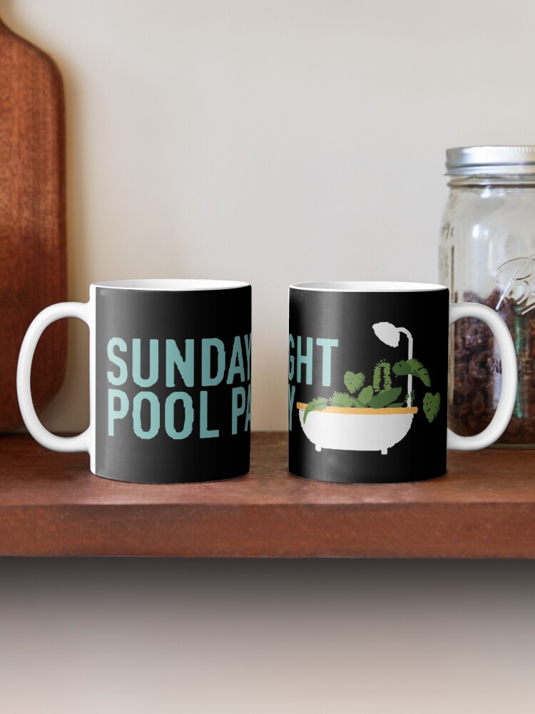 Taza de café for Sale con la obra «domingo por la noche fiesta en la  piscina plantas tina agua macetas grandes graciosas memes tumblr» de Angela  Mantilla