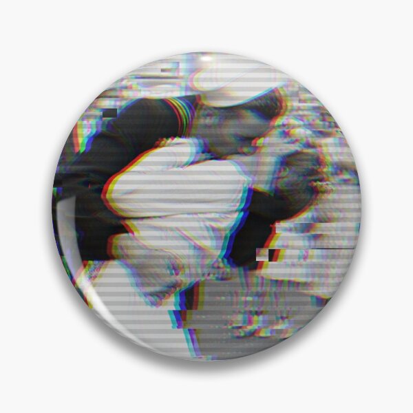 Aperçu de l'œuvre Effet Glitch sur la photo du baiser créée et vendue par PatyEmiko.