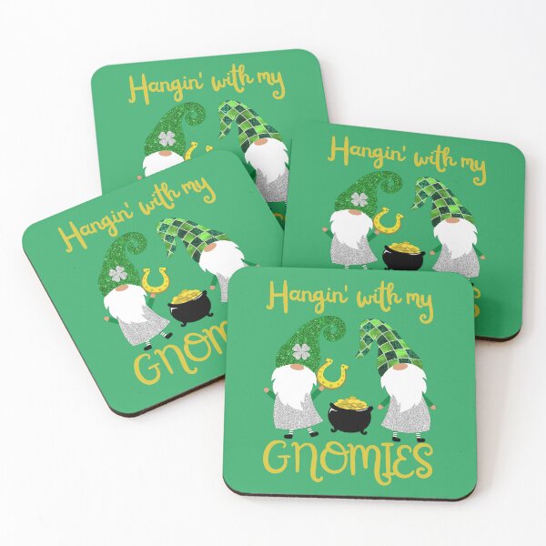 Aperçu de l'œuvre Accrocher avec mes gnomies - Conception mignonne de gnome de la Saint-Patrick créée et vendue par Adonalyn.