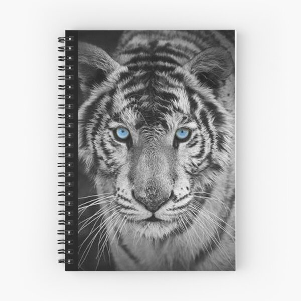 Artikelvorschau, Tiger in Schwarz und Weiß entworfen und verkauft von Kyumi12.