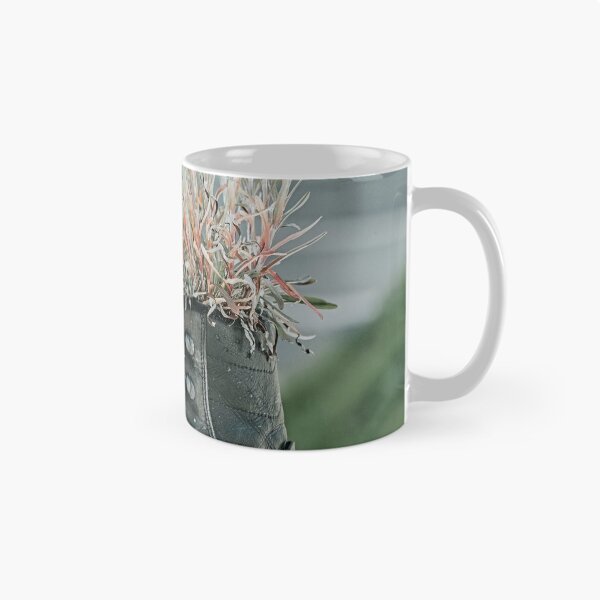 Artikelvorschau, Wanderschuh mit Blumenfoto entworfen und verkauft von Melissa Peltenburg.