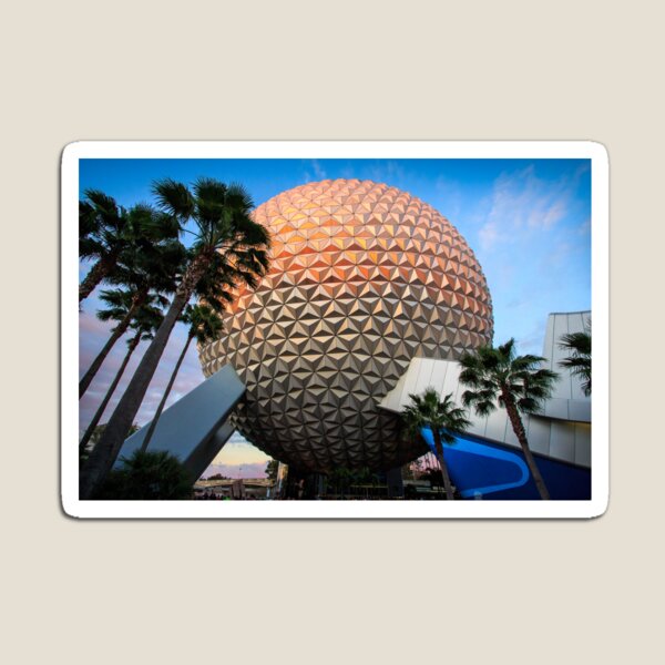 Item preview, Nuestra nave espacial Tierra designed and sold by SRisonS.