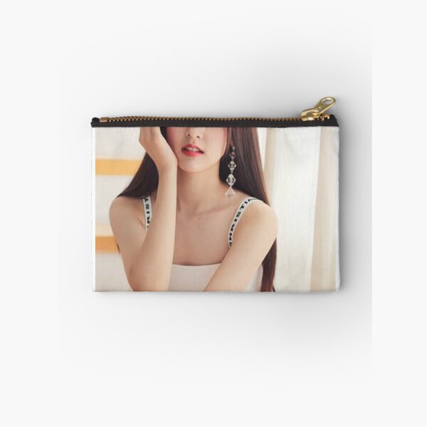 Aperçu de l'œuvre teaser solo de choerry love cherry motion créée et vendue par adhdkuroo.