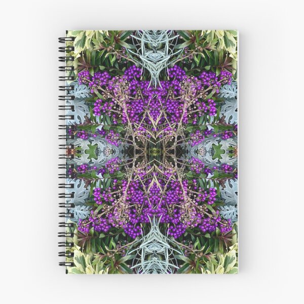 Artikelvorschau, Botanisches Design der Schönheits-Beere entworfen und verkauft von MillaFlora.