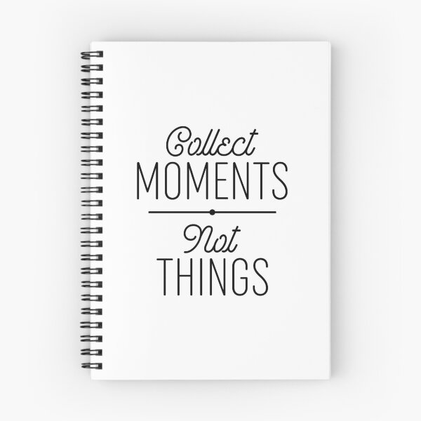 Aperçu de l'œuvre Recueillir des moments pas des choses créée et vendue par ZoollGraphics.