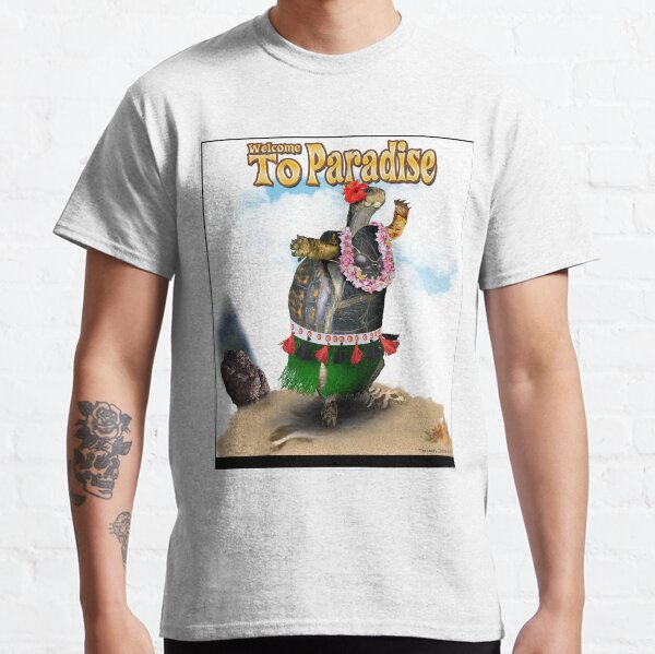 Turtle Dancing the Hula on a Hawaiian Beach Classic T-Shirt