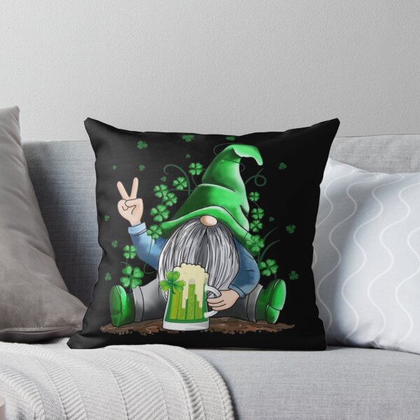 Item preview, Gnomo suéter verde Día de San Patricio Gnomo irlandés Shamrock designed and sold by ZaydounStark.