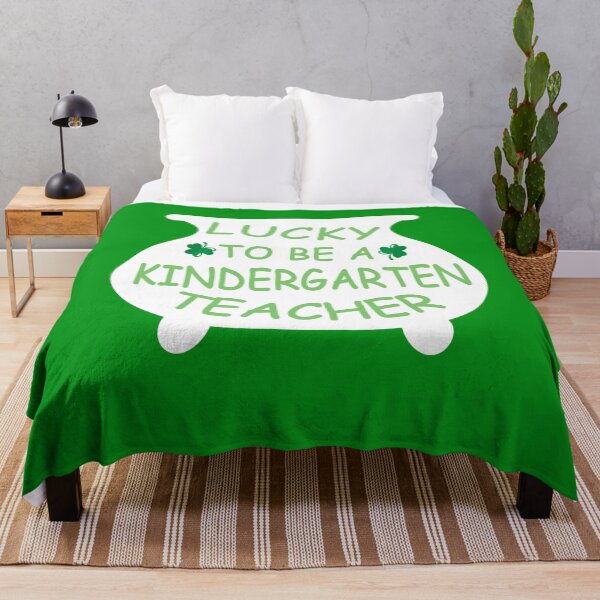 Artikelvorschau, St. Patricks Day für Lehrer Kindergarten Glückliches Lehrer Geschenk entworfen und verkauft von marcek.