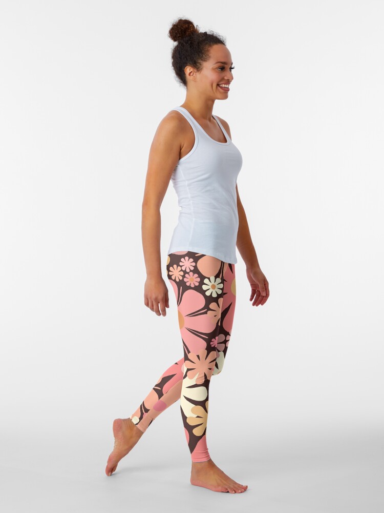 Disover Vintage Aesthetic Retro Floral Pattern in Blush Pink and Brown 60s 70s Style Leggings