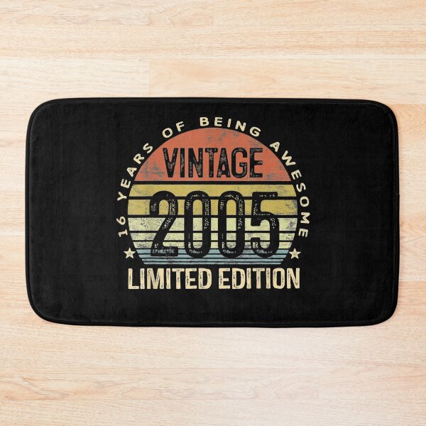 Aperçu de l'œuvre 16 Ans Cadeaux Vintage 2005 Edition Limitée 16ème Anniversaire créée et vendue par anniversaryshop.