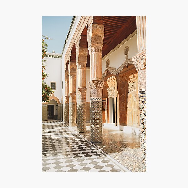 Aperçu de l'œuvre L'architecture marocaine de tons de terre à Marrakech Medina créée et vendue par Morocco  Print.