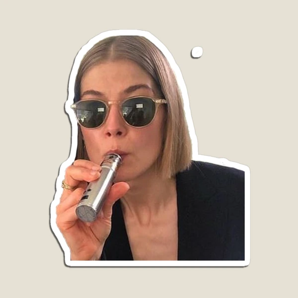 rosamund pike vape queen