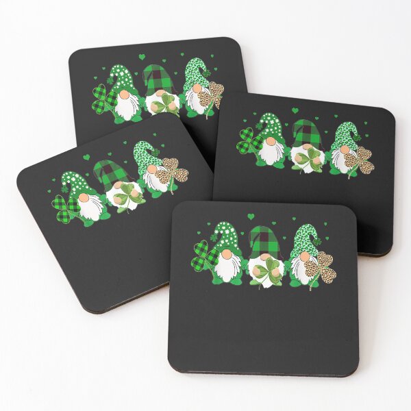 Artikelvorschau, Three Gnomes Holding Shamrock Leopard Plaid St Patrick's Day T-Shirt entworfen und verkauft von Lukifo-Proper.