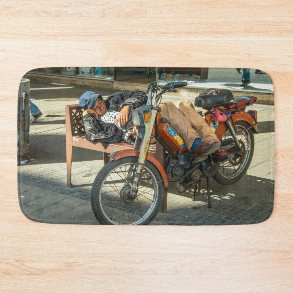 Artikelvorschau, Moped Siesta entworfen und verkauft von hawkie.